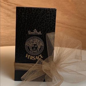 Versace “Medusa” crystal bottle stopper. New in box!